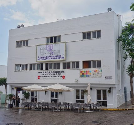 Photo biohacking center