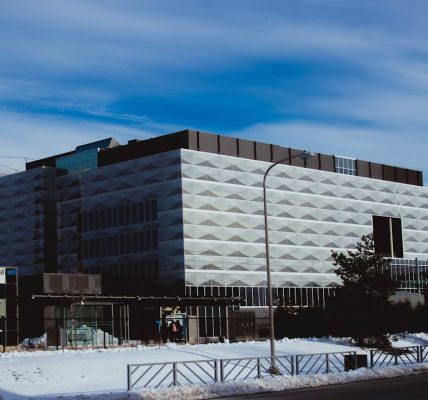 Photo neurosynaptic research center