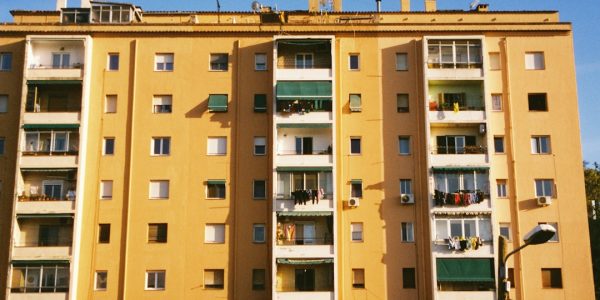 Photo apartment rental market